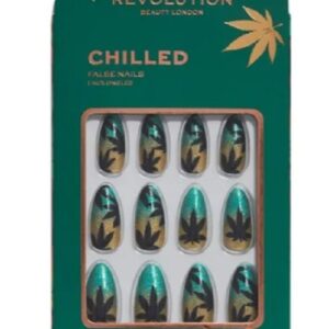 REVOLUTION UNGHIA FINTE CHILLED
